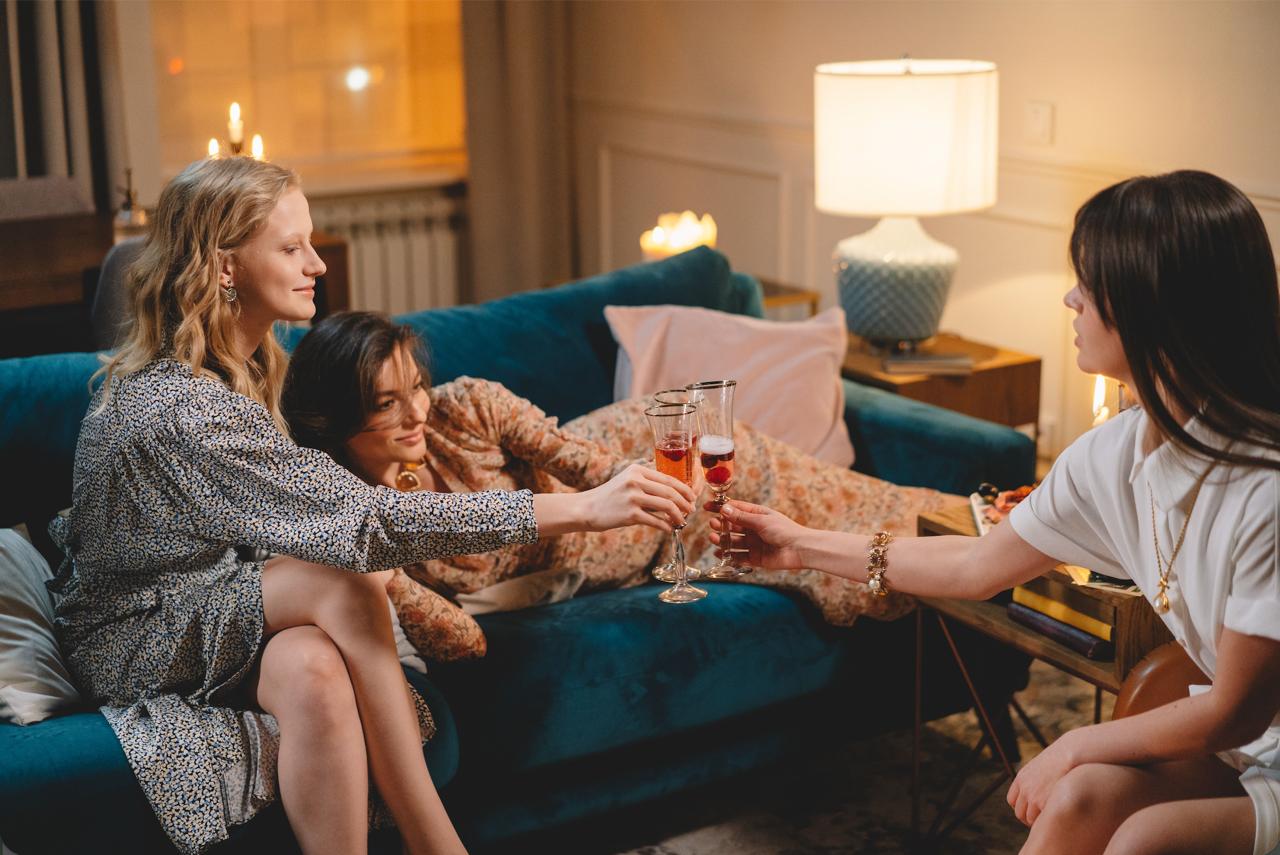 Intimate girls night